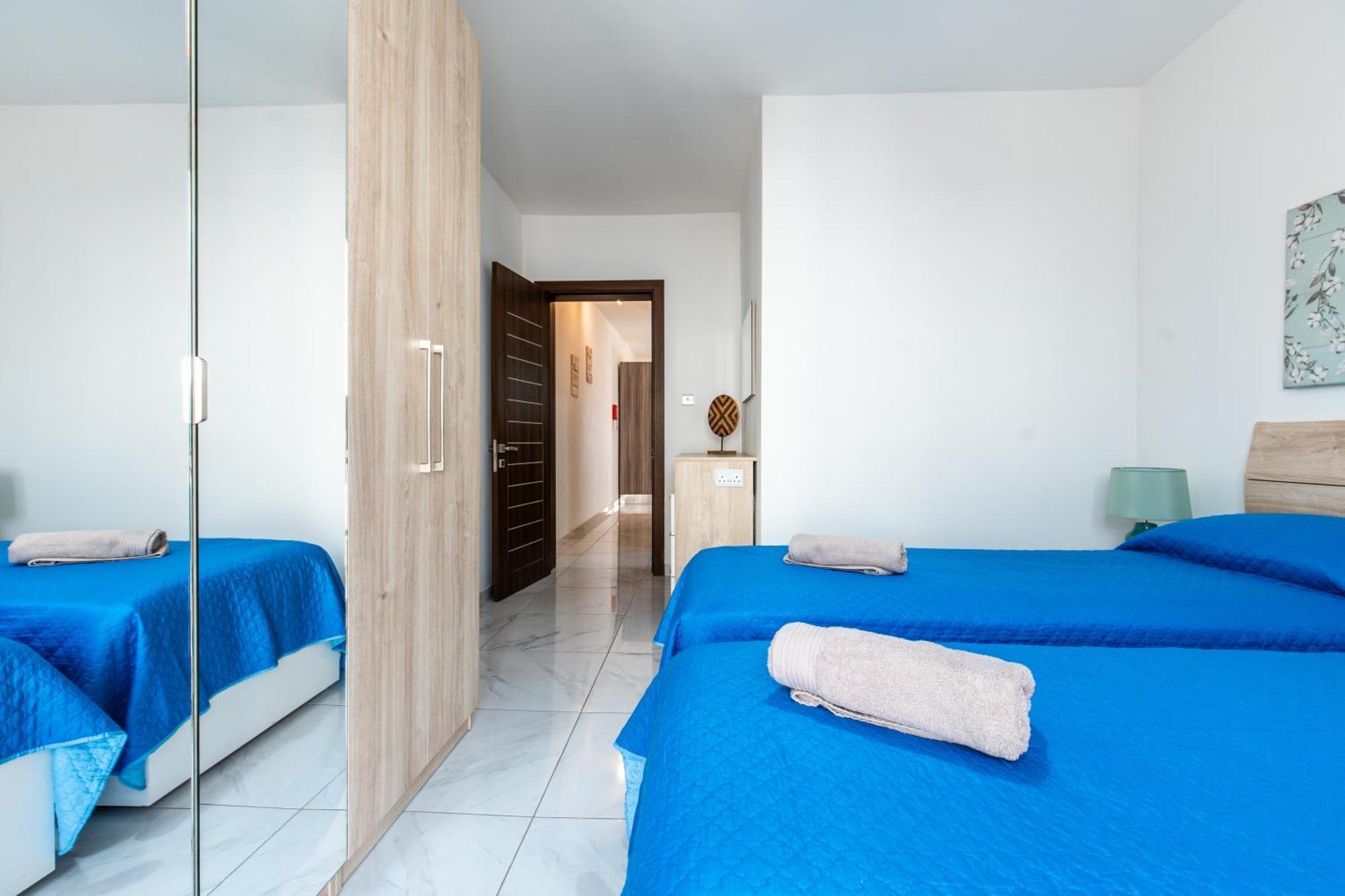 Poseidon Court Penthouse Superior Appartement St. Paul's Bay Buitenkant foto